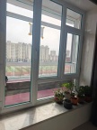 莲湖假日学区楼，窗外就是六中学校，六中，四个房间，两室两卫，出租，包物业费，取暖费，联系电话13404522228
