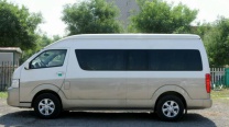 15座商务车承接各种长途旅行用车。