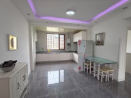 出租城市花园12楼107平两室