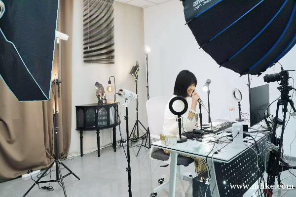 金羽电子商务诚聘娱乐主播网红 金羽电子商务诚聘娱乐主播网红